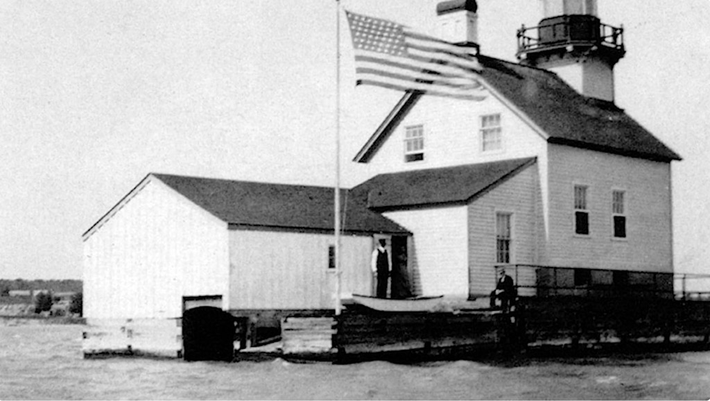 dunlap reef lighthouse, sturgeon bay, wisconsin